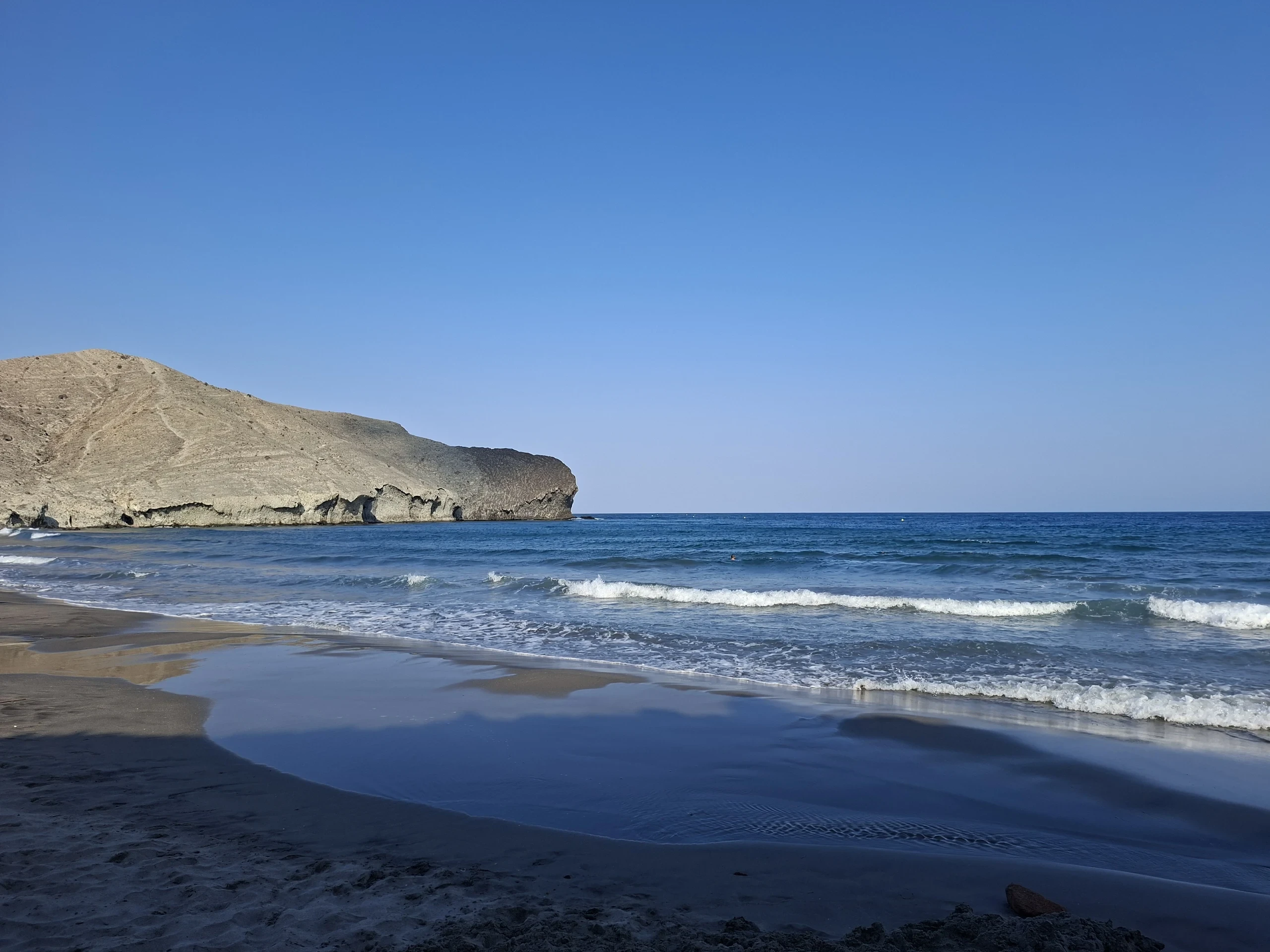 Foto de Cala De La Media Luna por @aroa