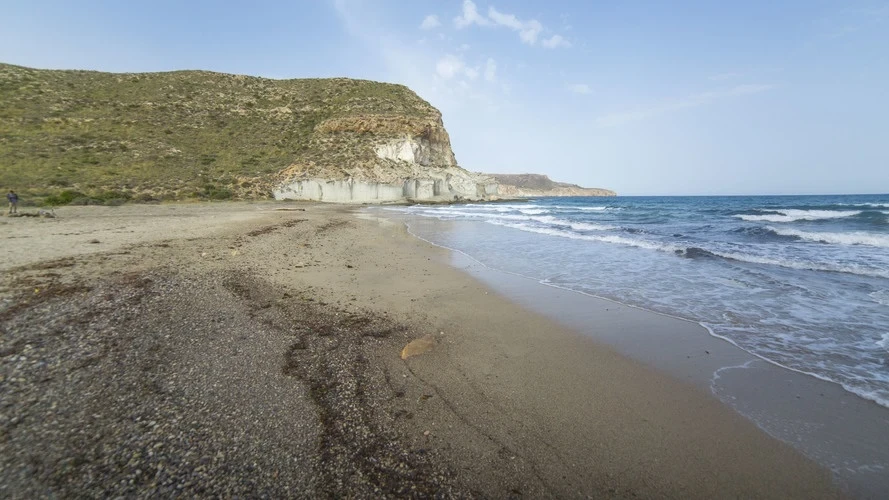 Foto de Cala De Enmedio por 📸 © TURISMO ANDALUZ
Fuente: andalucia.org