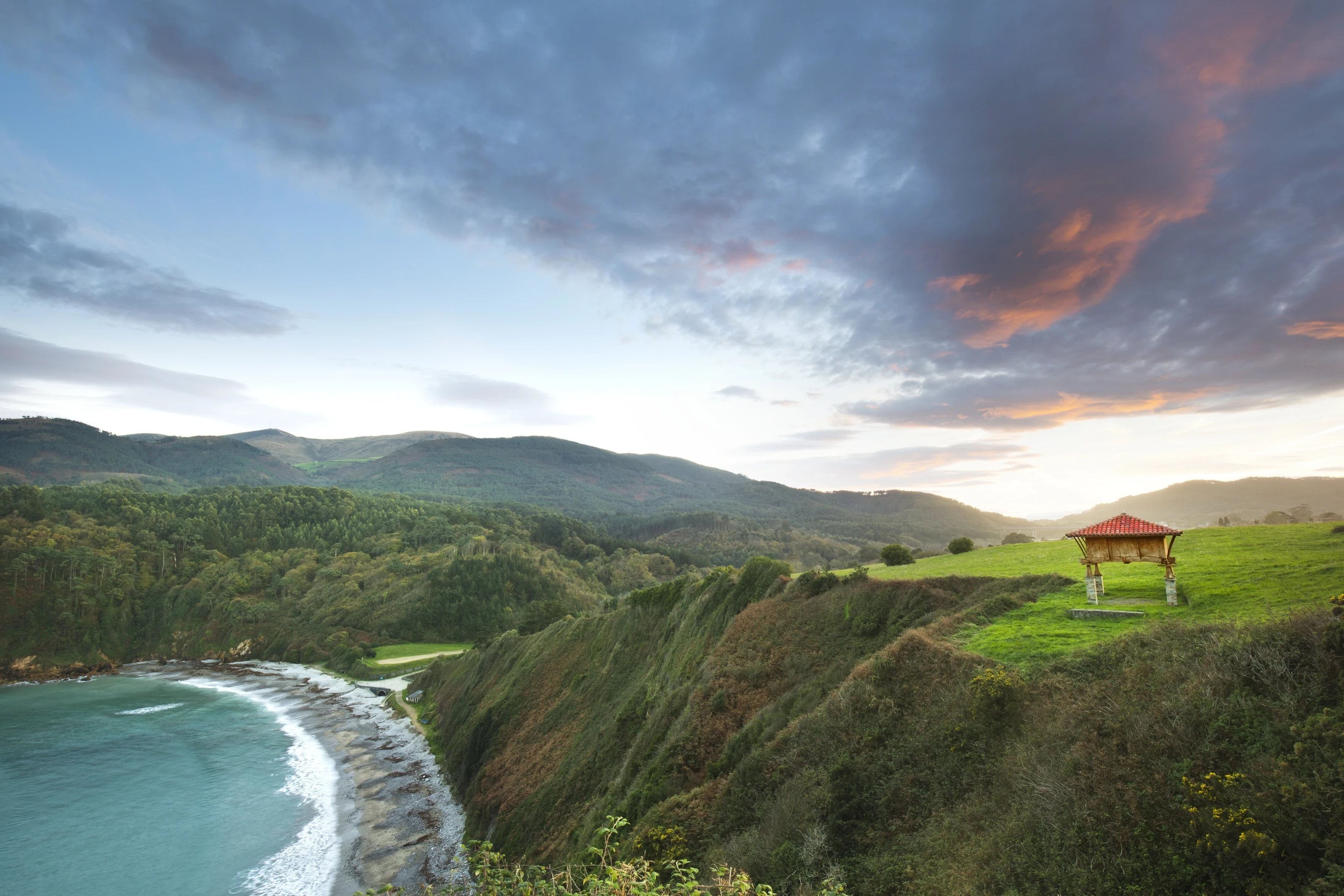 Foto de Cadavedo por 📸 Noé Baranda - Turismo Asturias