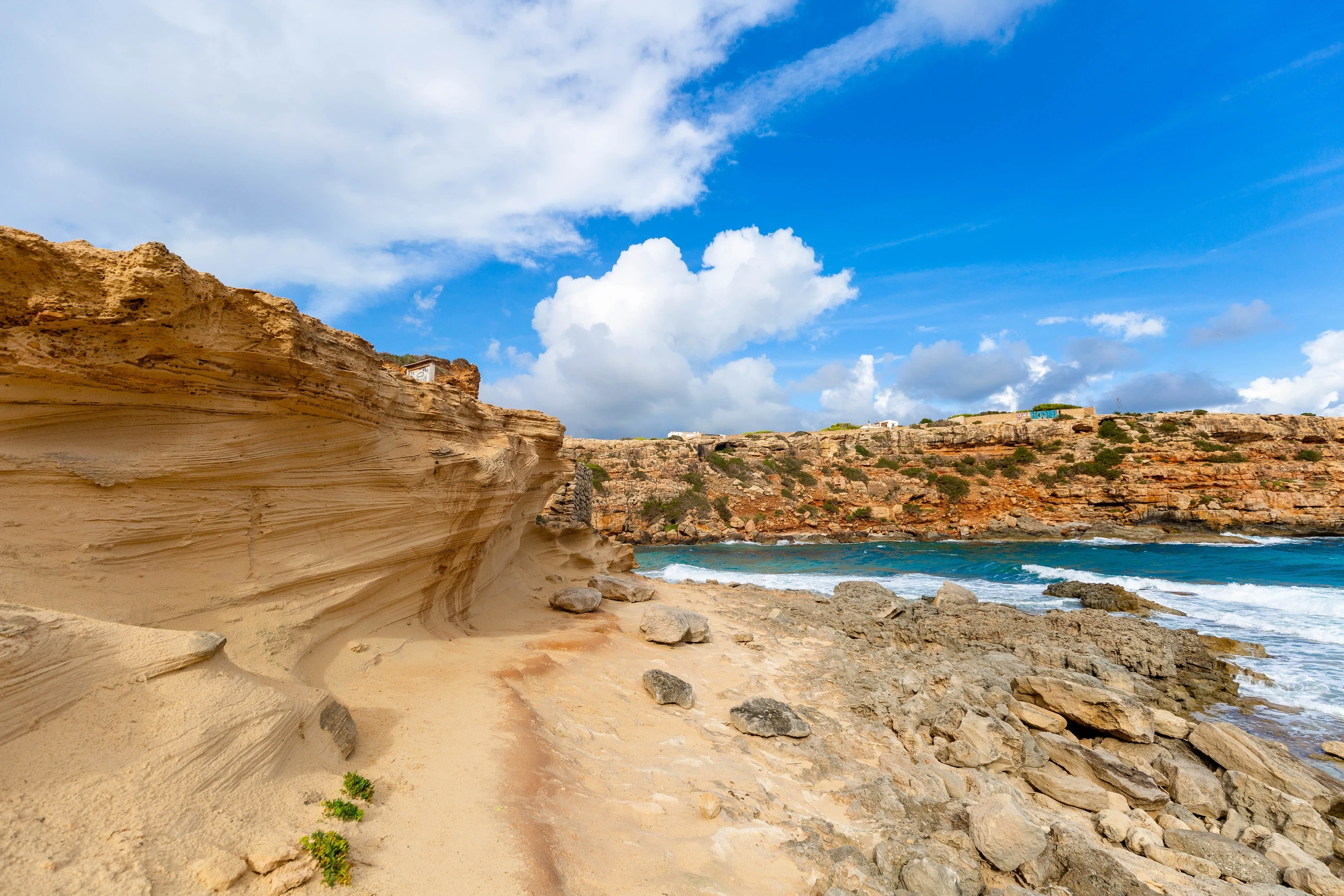 Foto de Cala En Baster por 📸 © Turespaña
Fuente: tourspain.es