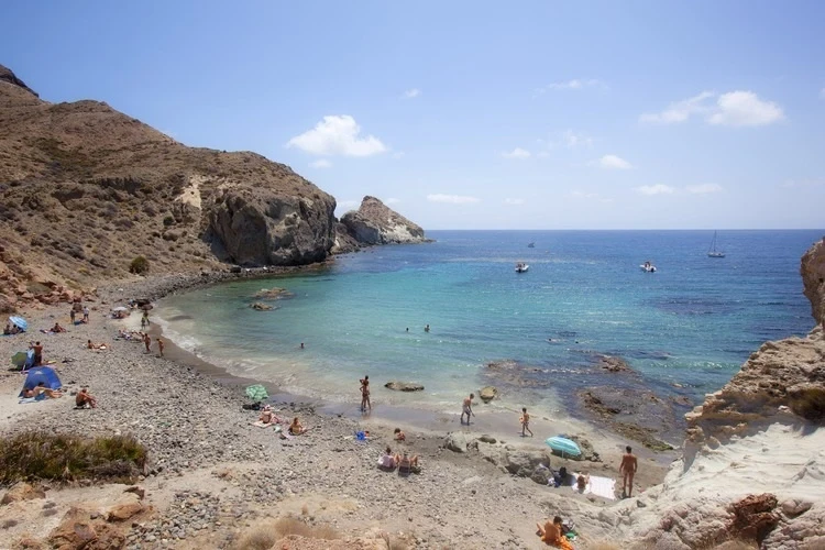 Foto de Cala Higuera por 📸 © TURISMO ANDALUZ
Fuente: andalucia.org