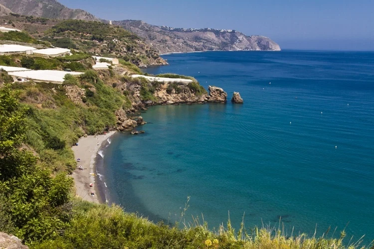 Foto de La Caleta De Maro por 📸 © TURISMO ANDALUZ
Fuente: andalucia.org