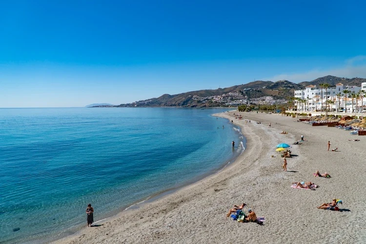 Foto de El Playazo por 📸 © TURISMO ANDALUZ
Fuente: andalucia.org
