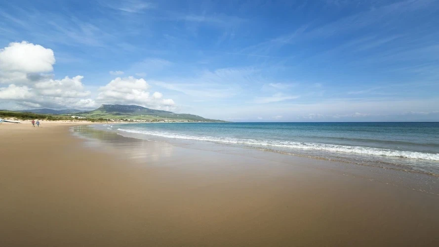 Foto de Bolonia por 📸 © TURISMO ANDALUZ
Fuente: andalucia.org