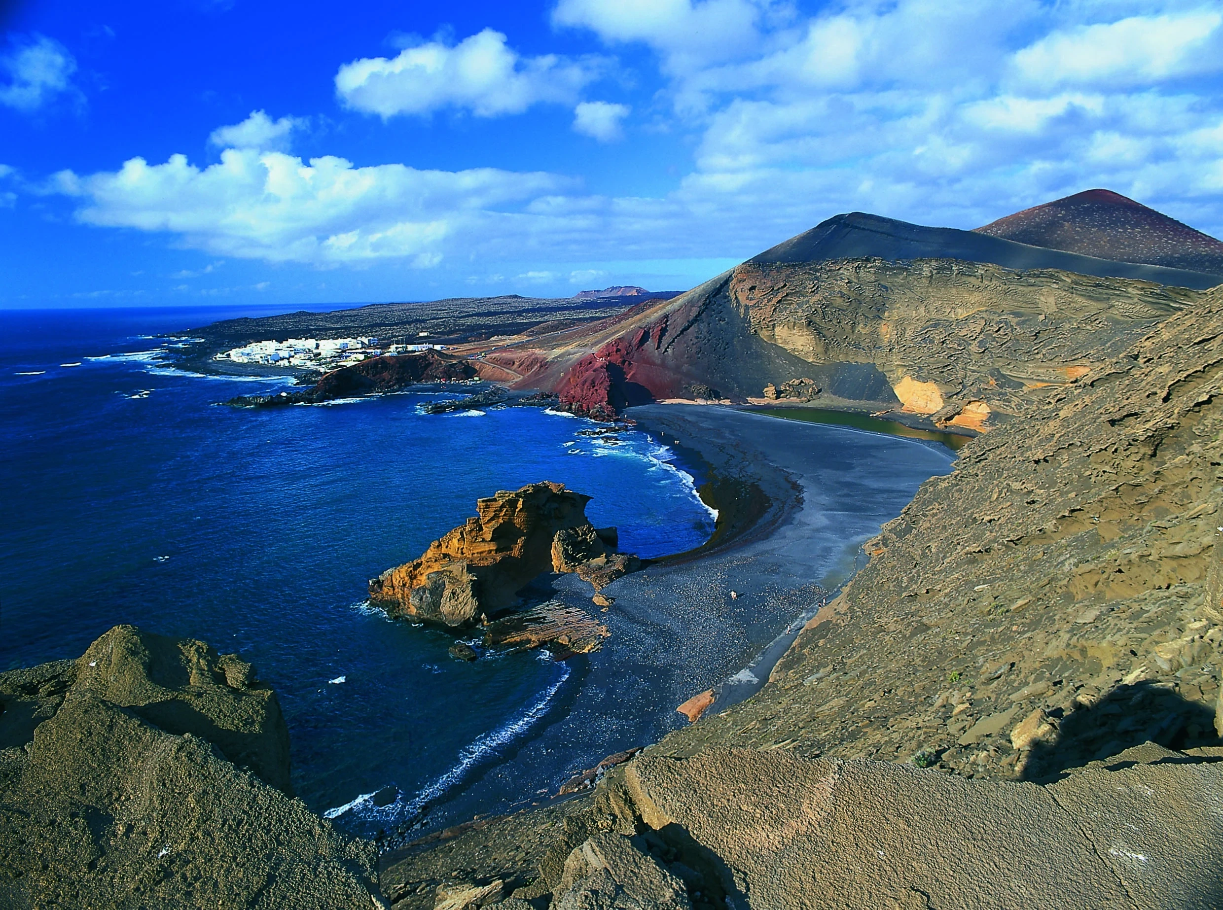 Foto de El Golfo por 📸 © Turespaña
Fuente: tourspain.es